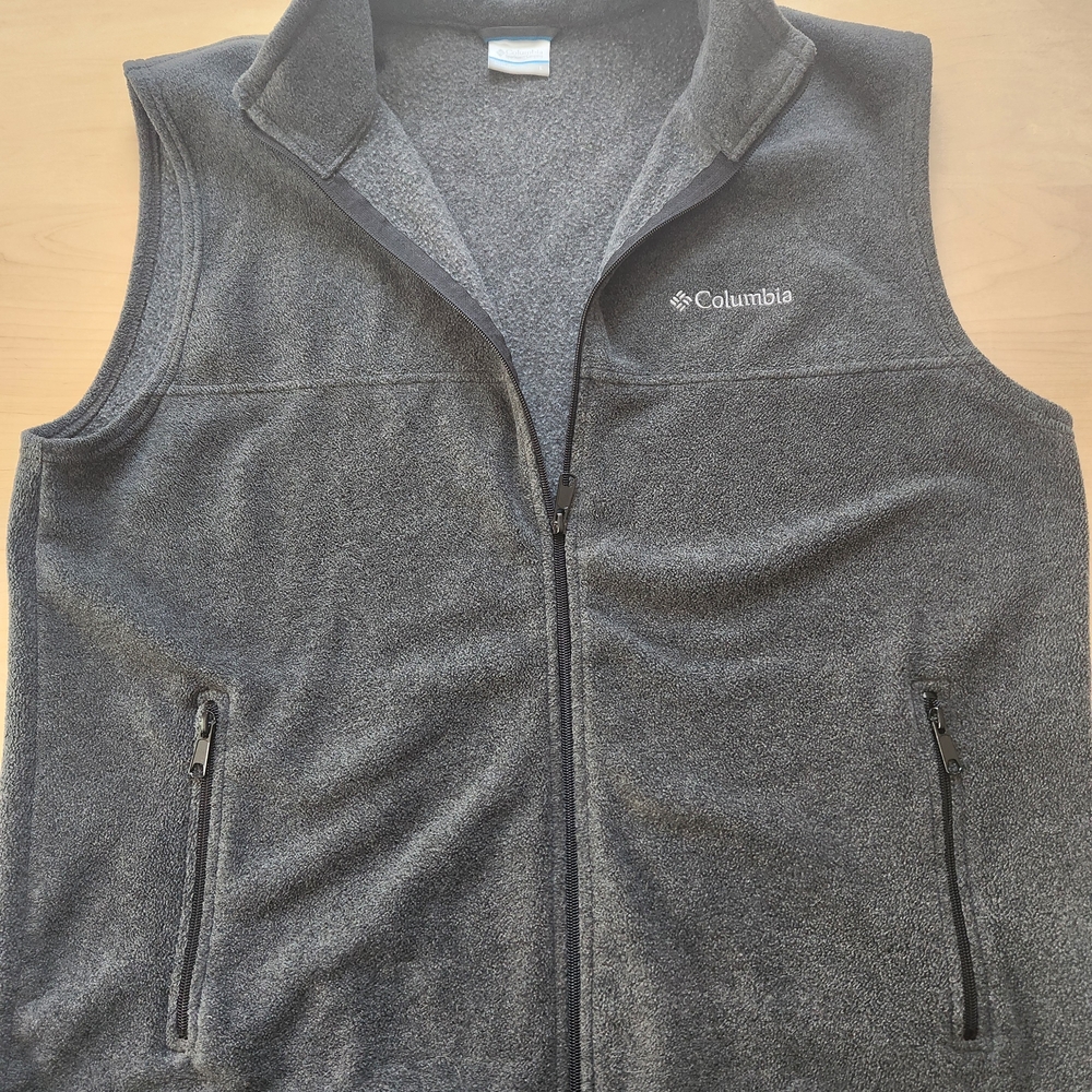 Columbia Charcoal Full-Zip Vest